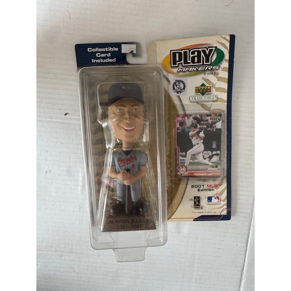 Cal Ripken JR Play Makers Upper Deck Bobblehead  2001 MLB Edition